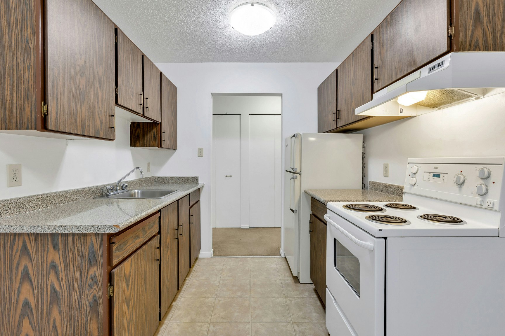 302-549 Dansey Avenue, Coquitlam, BC, V3K 3G1 - 4