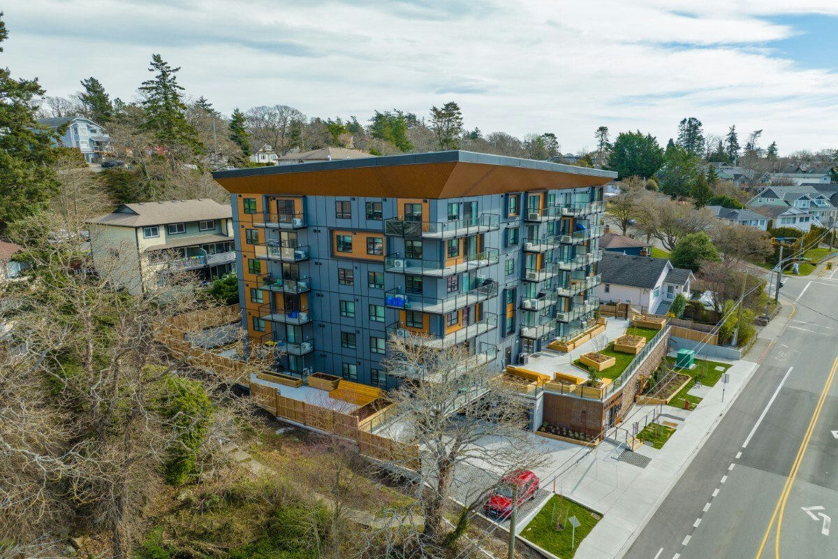 687 Admirals Road, Esquimalt, BC, V9A 2N9 - 2