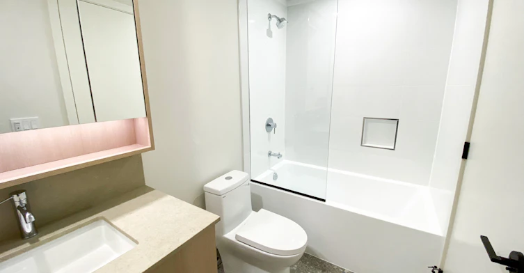 205-9873 King George Boulevard, Surrey, BC, V3T 0T2 - 12