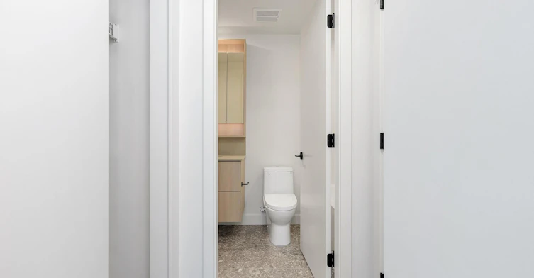 801-9873 King George Boulevard, Surrey, BC, V3T 0T2 - 12