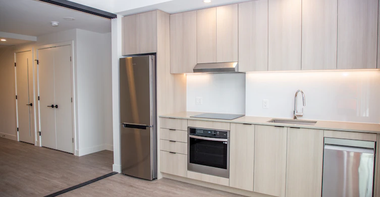 1810-9873 King George Boulevard, Surrey, BC, V3T 0T2 - 6