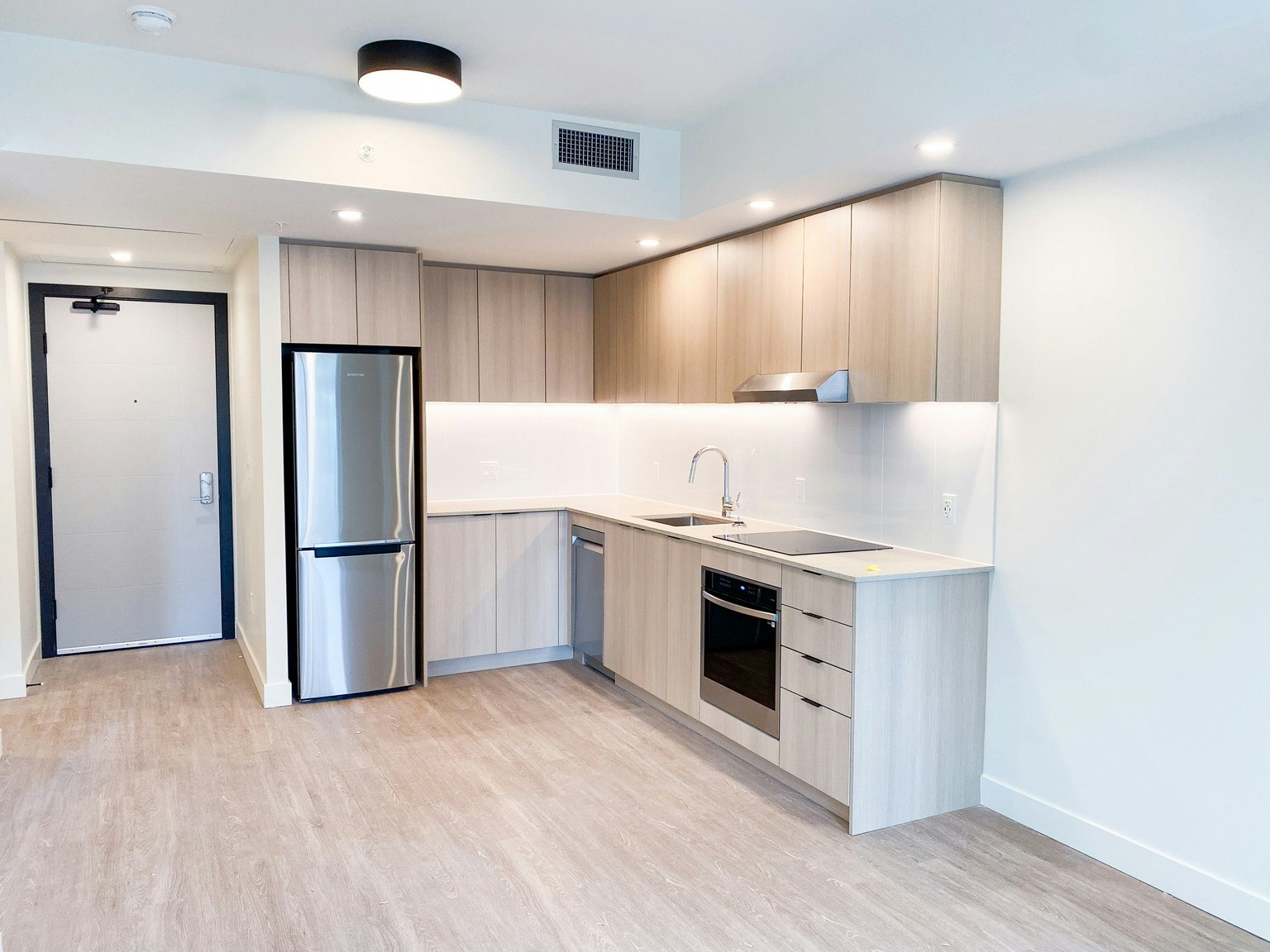 1804-9873 King George Boulevard, Surrey, BC, V3T 0T2 - 21