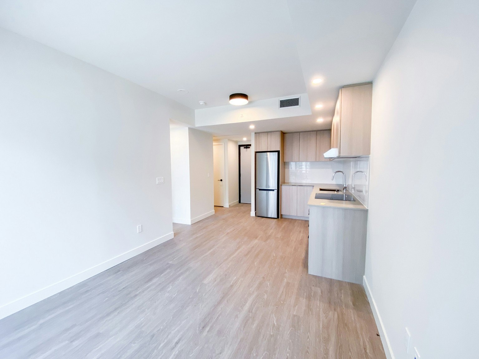 1804-9873 King George Boulevard, Surrey, BC, V3T 0T2 - 24
