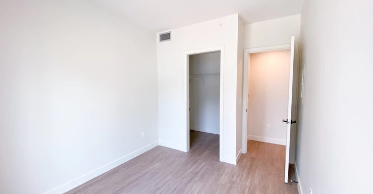 1804-9873 King George Boulevard, Surrey, BC, V3T 0T2 - 23