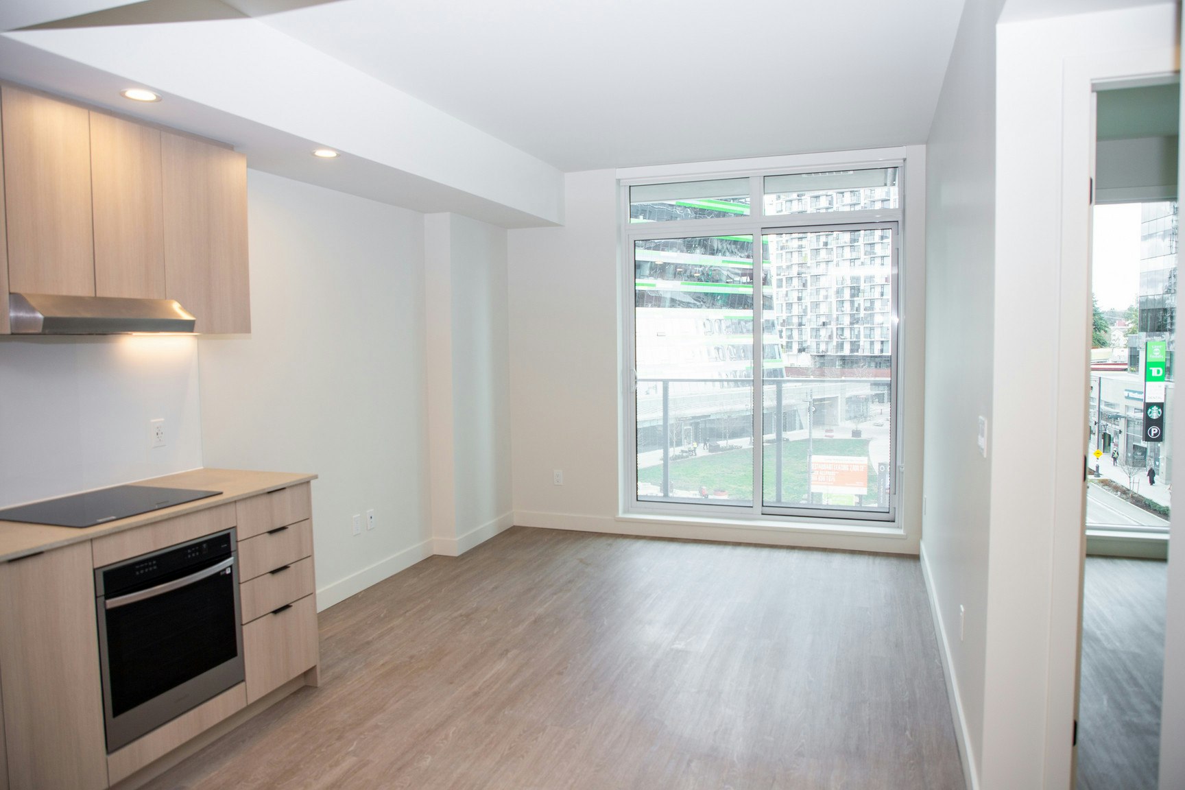 1804-9873 King George Boulevard, Surrey, BC, V3T 0T2 - 11