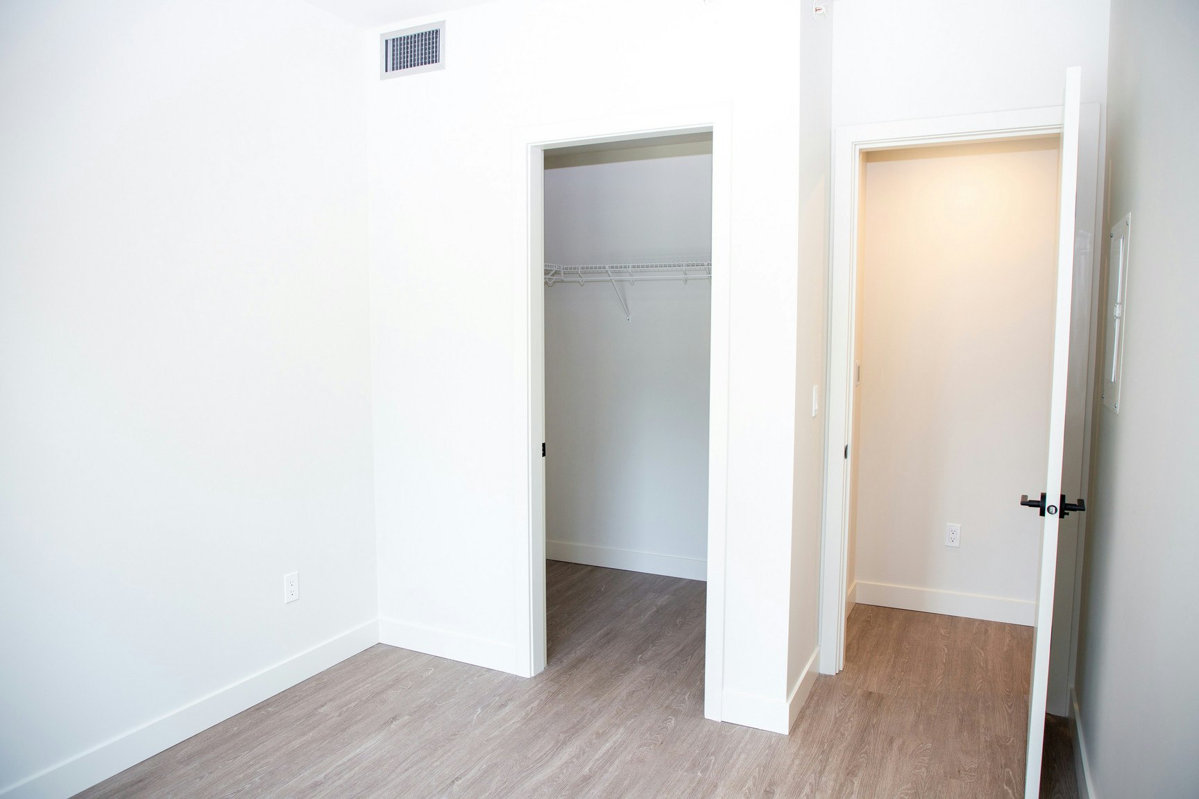 1804-9873 King George Boulevard, Surrey, BC, V3T 0T2 - 16