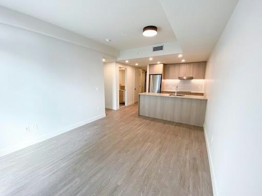 0704-9873 King George Boulevard, Surrey, BC, V3T 0T2 - 4