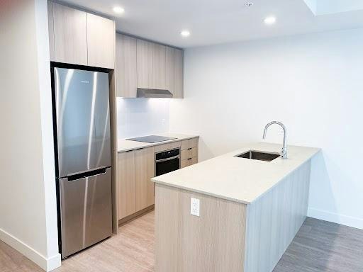0704-9873 King George Boulevard, Surrey, BC, V3T 0T2 - 3
