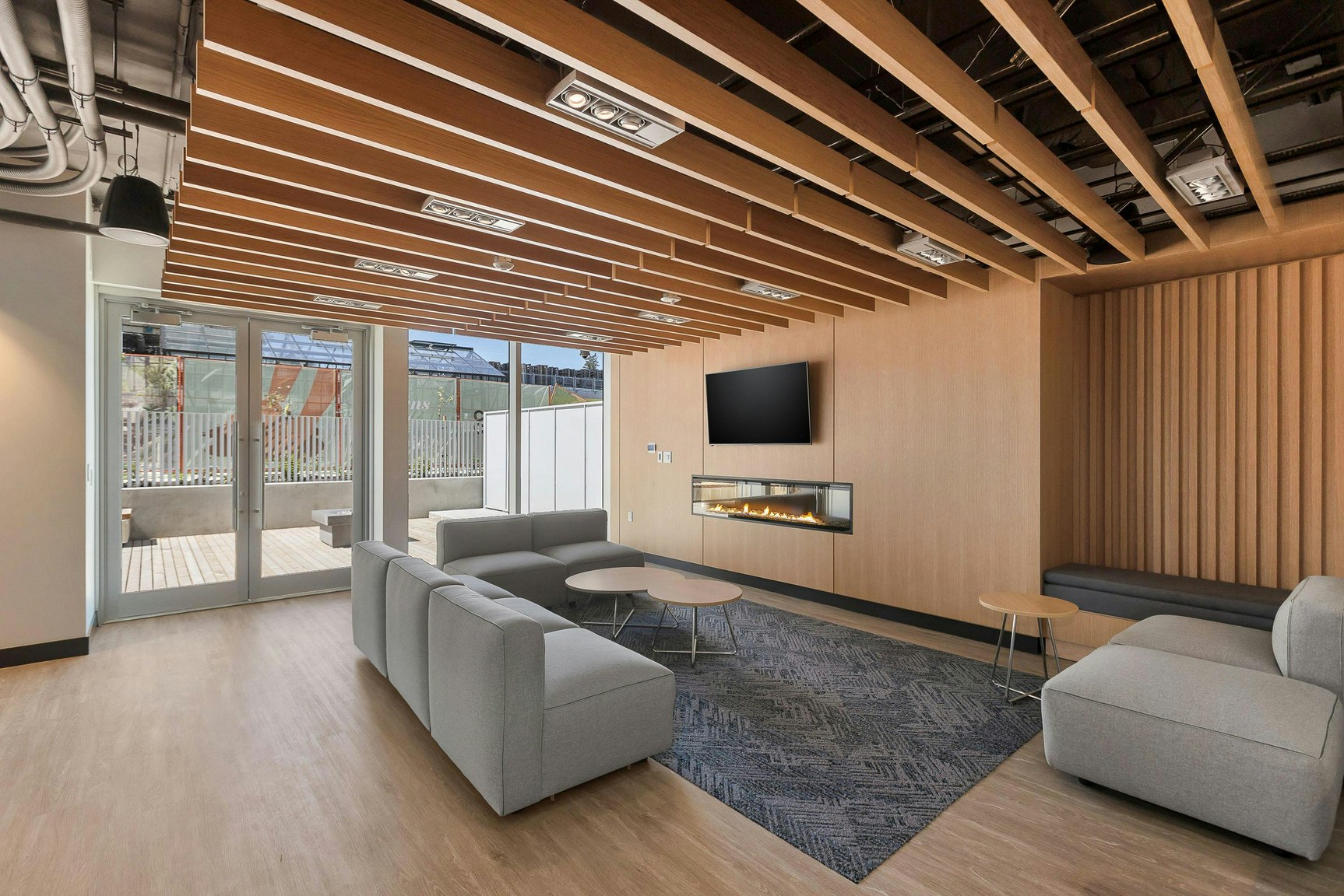 0704-9873 King George Boulevard, Surrey, BC, V3T 0T2 - 24