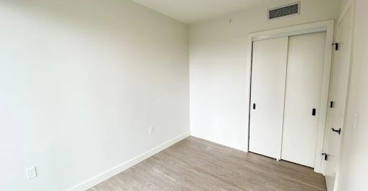 0208-9873 King George Boulevard, Surrey, BC, V3T 0T2 - 10
