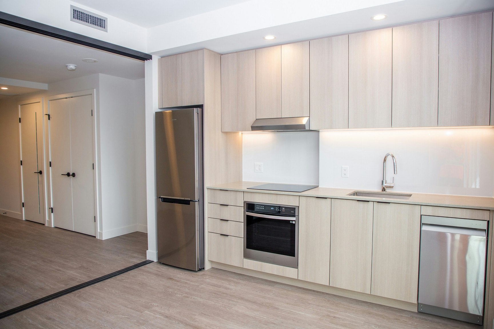 1210-9873 King George Boulevard, Surrey, BC, V3T 0T2 - 7