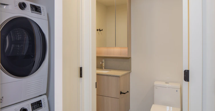 1813-9873 King George Boulevard, Surrey, BC, V3T 0T2 - 7