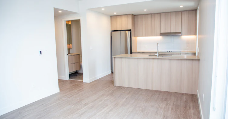 202-9873 King George Boulevard, Surrey, BC, V3T 0T2 - 6