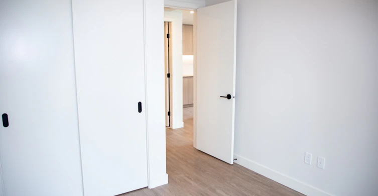 202-9873 King George Boulevard, Surrey, BC, V3T 0T2 - 11