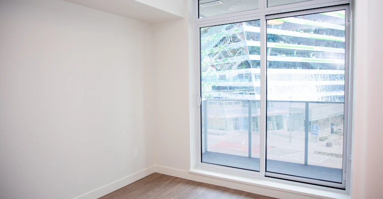 503-9873 King George Boulevard, Surrey, BC, V3T 0T2 - 9