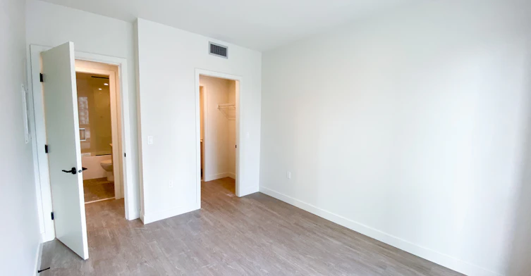 407-9873 King George Boulevard, Surrey, BC, V3T 0T2 - 10