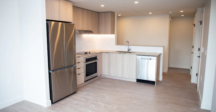 407-9873 King George Boulevard, Surrey, BC, V3T 0T2 - 3