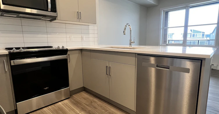 216-125 Wolf Hollow Crescent SE, Calgary, AB, T2X 5K9 - 2