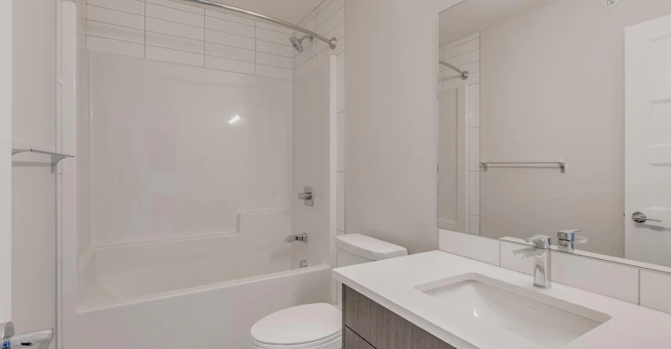 410-125 Wolf Hollow Crescent SE, Calgary, AB, T2X 5K9 - 3