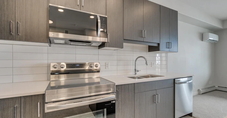 410-125 Wolf Hollow Crescent SE, Calgary, AB, T2X 5K9 - 12