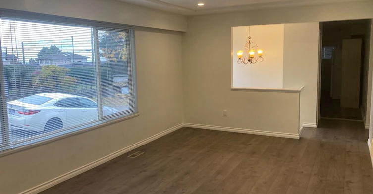 UPPER-5704 Dundas Street, Burnaby, BC, V5B 1B5 - 6
