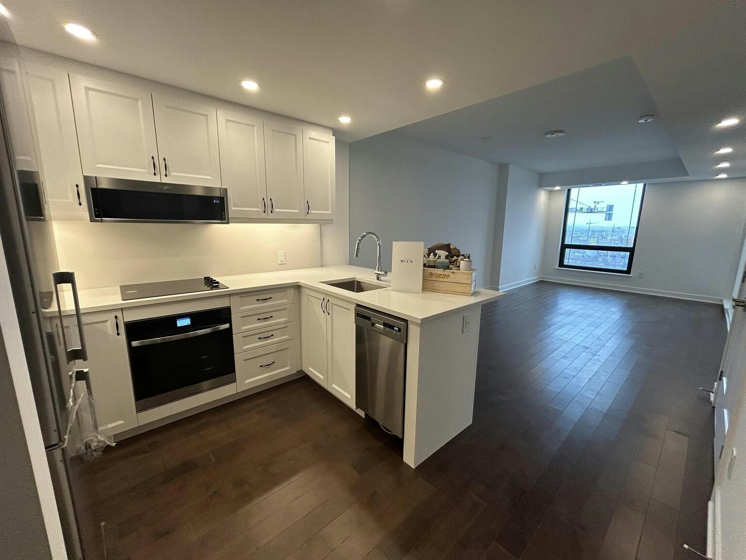 2104-340 Queen Street, Ottawa, ON, K1R 5A5 - 2