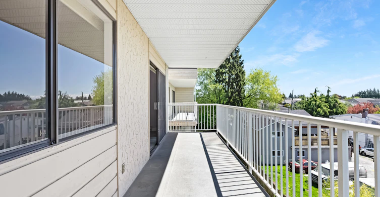 8040 Blundell Road, Richmond, BC, V6Y 1J8 - 3