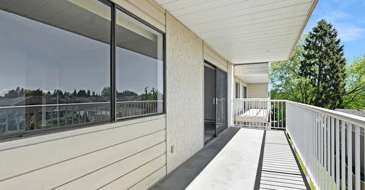 8040 Blundell Road, Richmond, BC, V6Y 1J8 - 4