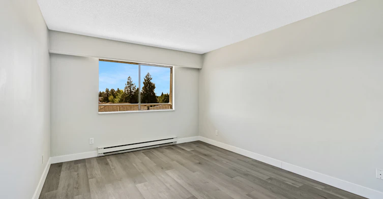8040 Blundell Road, Richmond, BC, V6Y 1J8 - 9