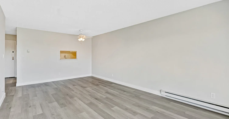 8040 Blundell Road, Richmond, BC, V6Y 1J8 - 10