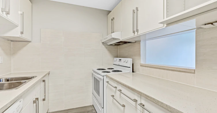 8040 Blundell Road, Richmond, BC, V6Y 1J8 - 17