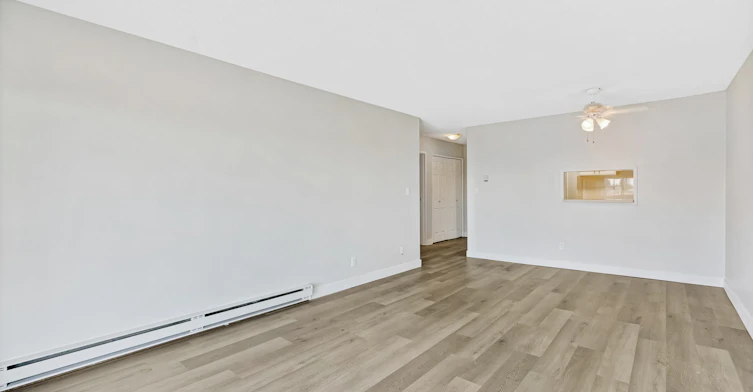8040 Blundell Road, Richmond, BC, V6Y 1J8 - 11