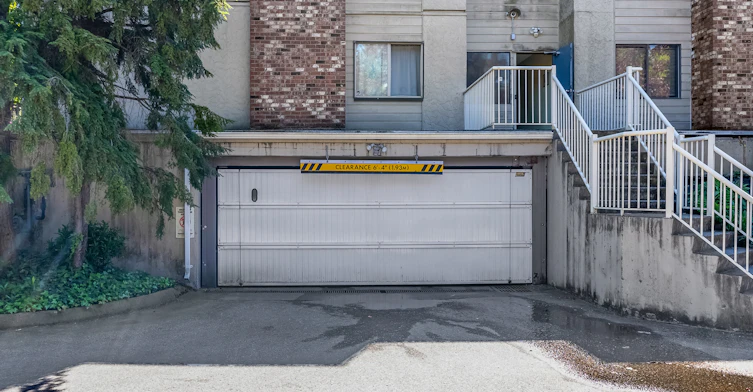 8040 Blundell Road, Richmond, BC, V6Y 1J8 - 33