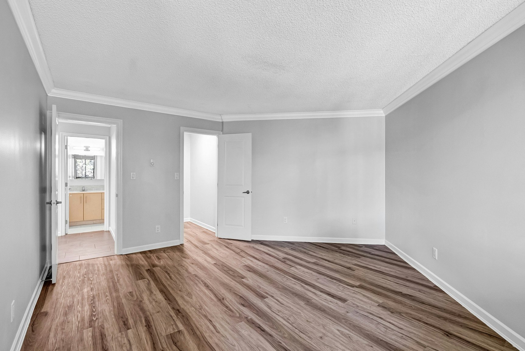 8040 Blundell Road, Richmond, BC, V6Y 1J8 - 19