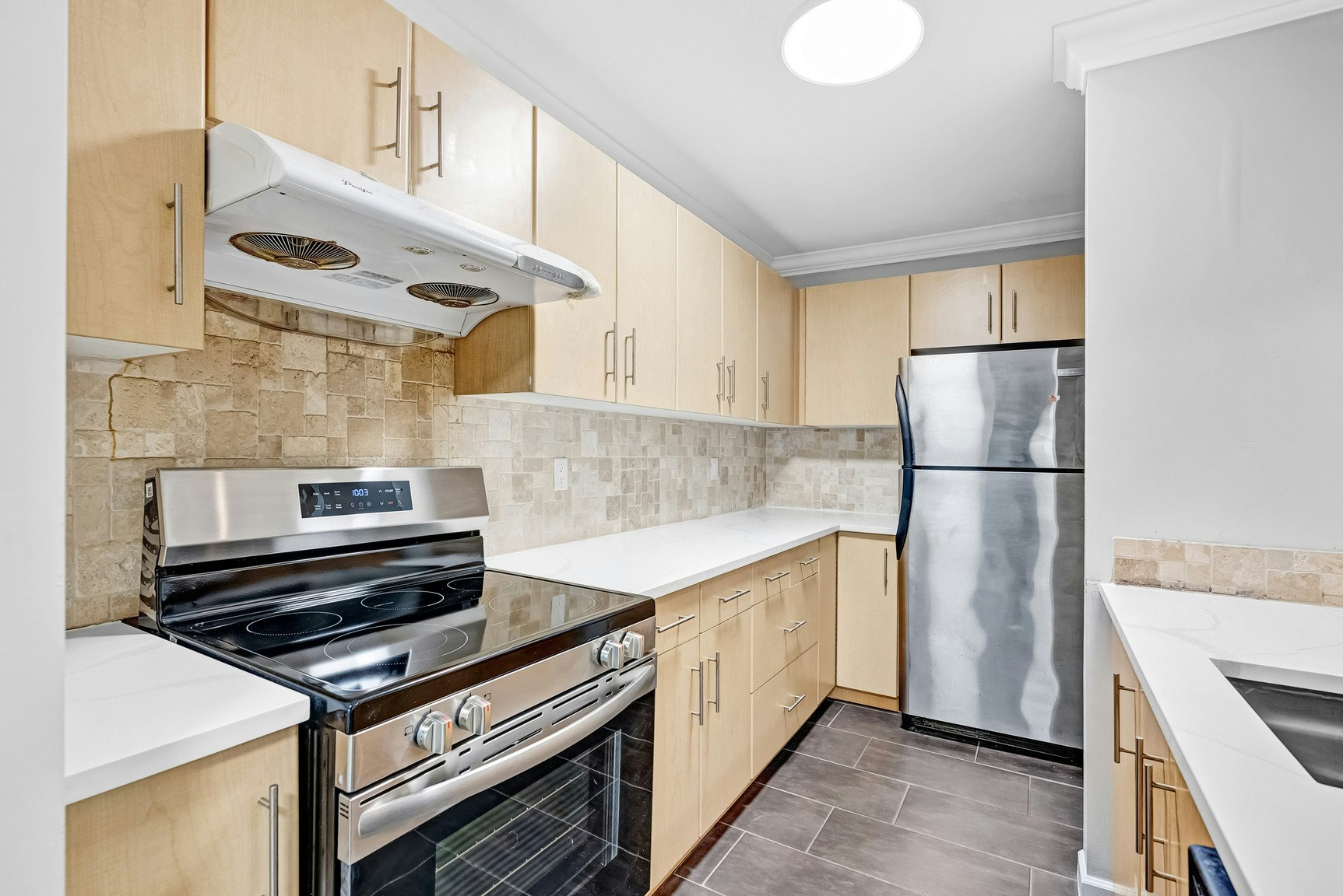 8040 Blundell Road, Richmond, BC, V6Y 1J8 - 15