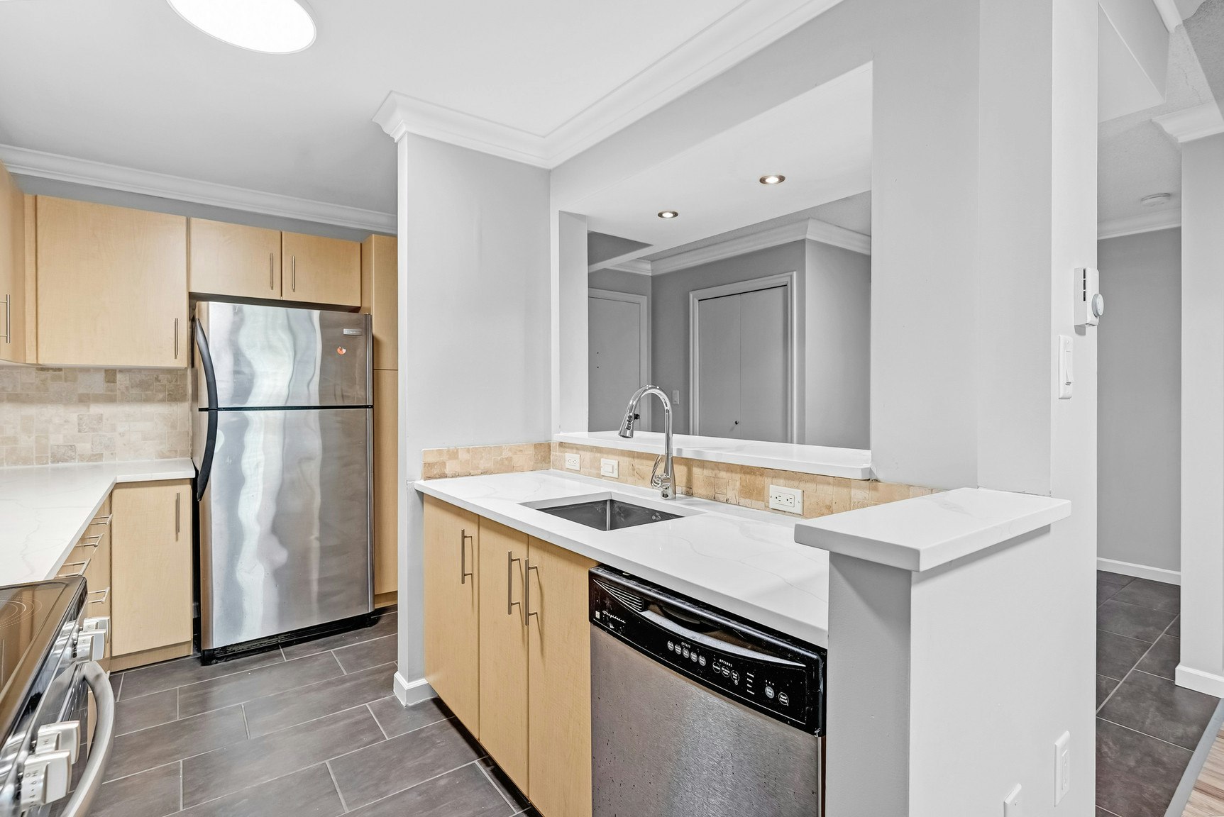 8040 Blundell Road, Richmond, BC, V6Y 1J8 - 14