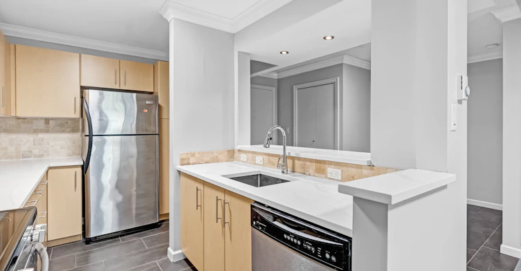8040 Blundell Road, Richmond, BC, V6Y 1J8 - 14