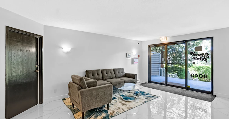8040 Blundell Road, Richmond, BC, V6Y 1J8 - 8