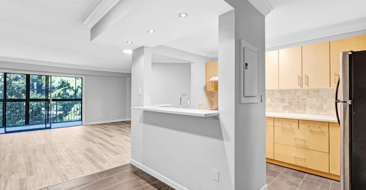 8040 Blundell Road, Richmond, BC, V6Y 1J8 - 5