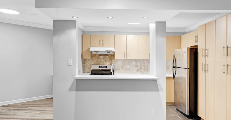8040 Blundell Road, Richmond, BC, V6Y 1J8 - 4
