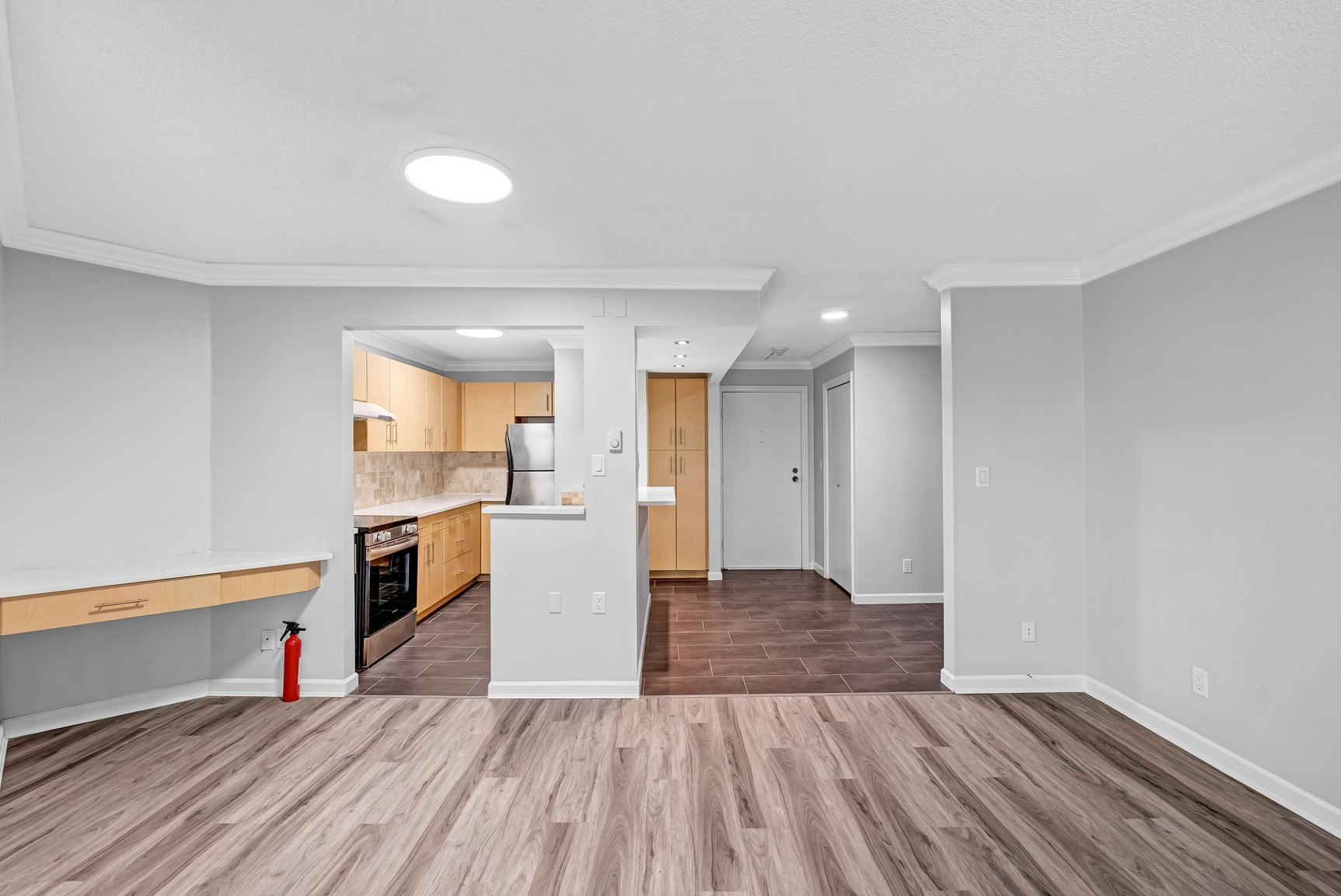 8040 Blundell Road, Richmond, BC, V6Y 1J8 - 3