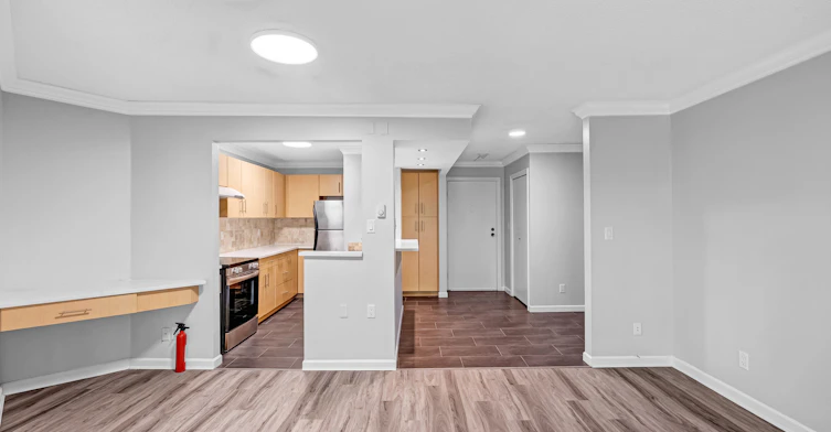 8040 Blundell Road, Richmond, BC, V6Y 1J8 - 3