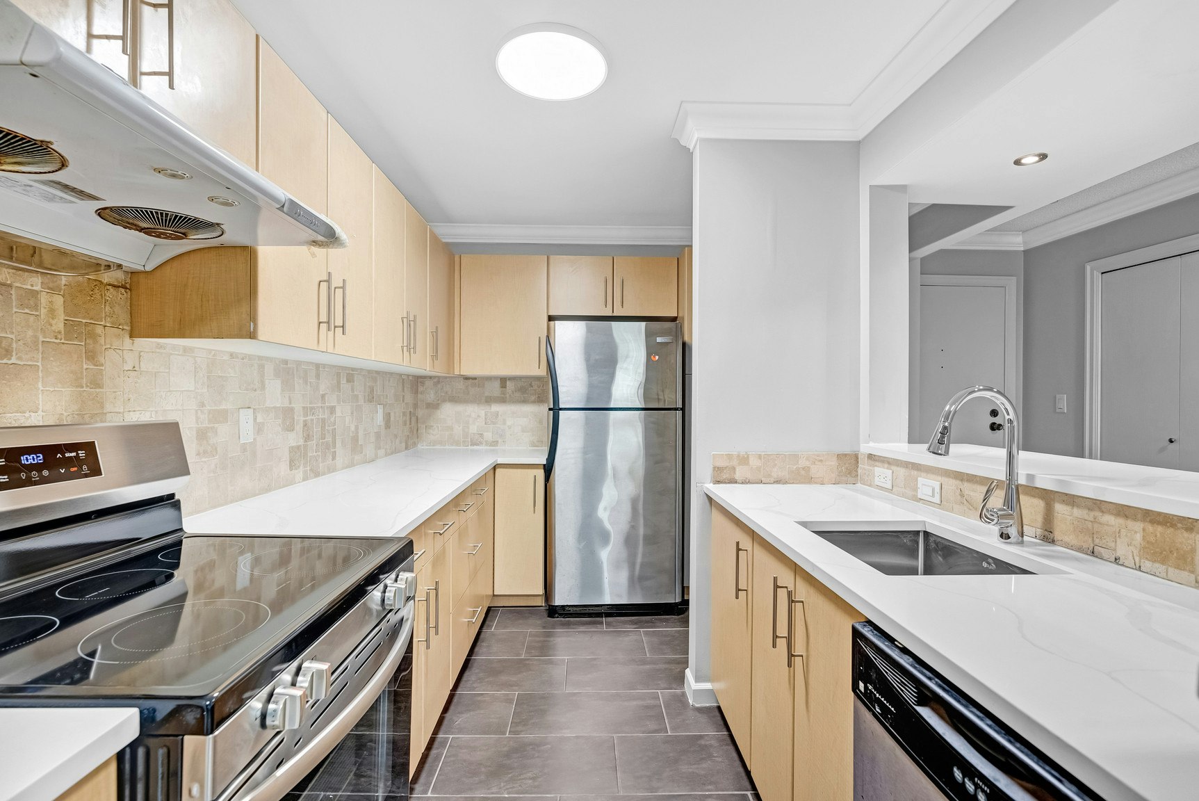 8040 Blundell Road, Richmond, BC, V6Y 1J8 - 2