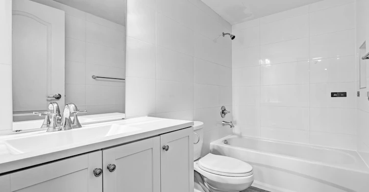 8040 Blundell Road, Richmond, BC, V6Y 1J8 - 25