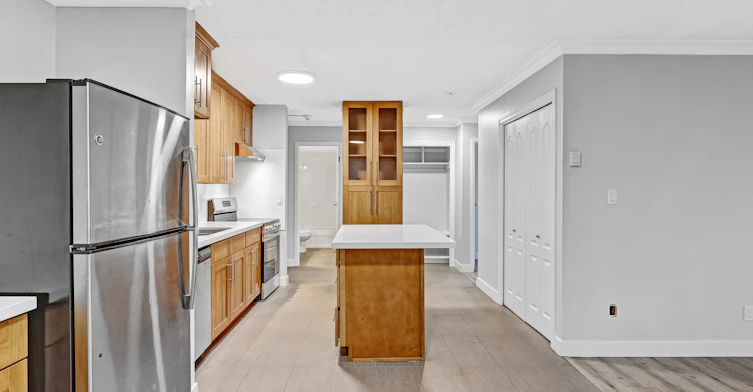 8040 Blundell Road, Richmond, BC, V6Y 1J8 - 2