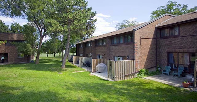 282 Silverstone Drive, Toronto, ON, M9V 3J4 - 12