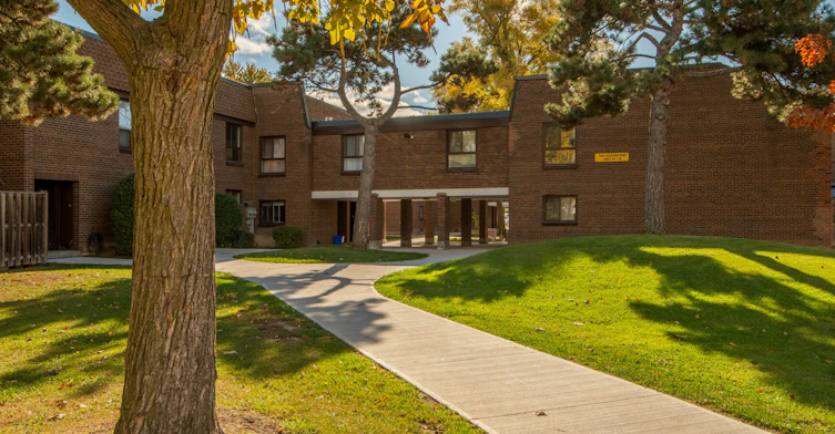 282 Silverstone Drive, Toronto, ON, M9V 3J4 - 8