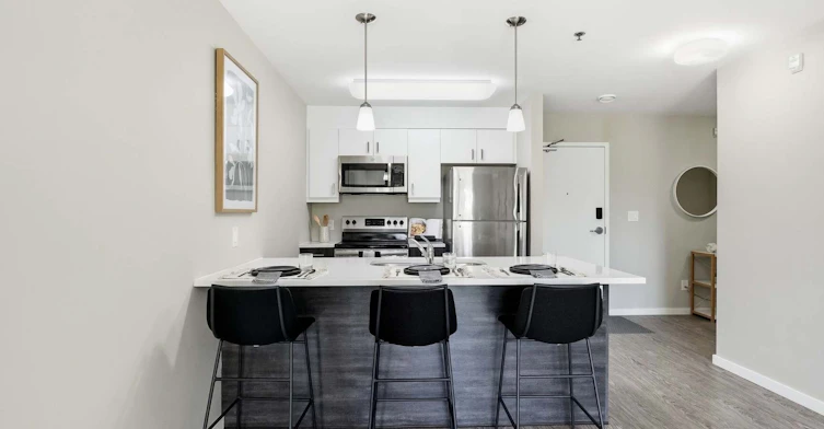 717-211-703 Sterling Lyon Parkway, Winnipeg, MB, R3P 2T7 - 2