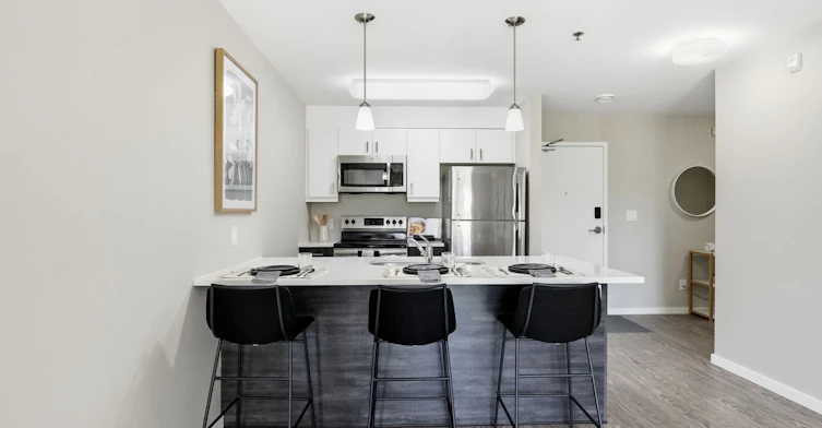 717-104-703 Sterling Lyon Parkway, Winnipeg, MB, R3P 2T7 - 2
