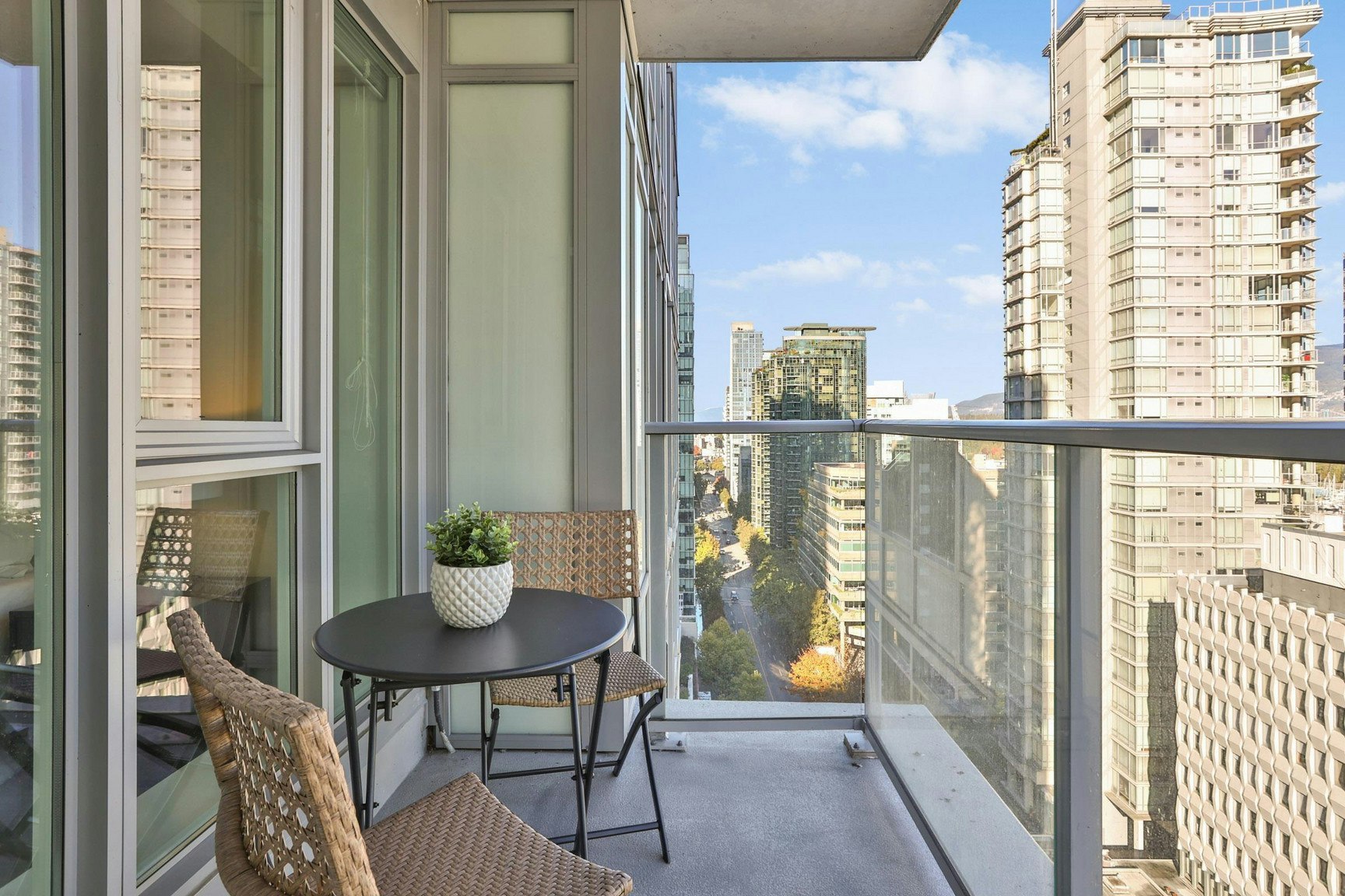 1602-1188 W Pender Street, Vancouver, BC, V6E 0A2 - 5